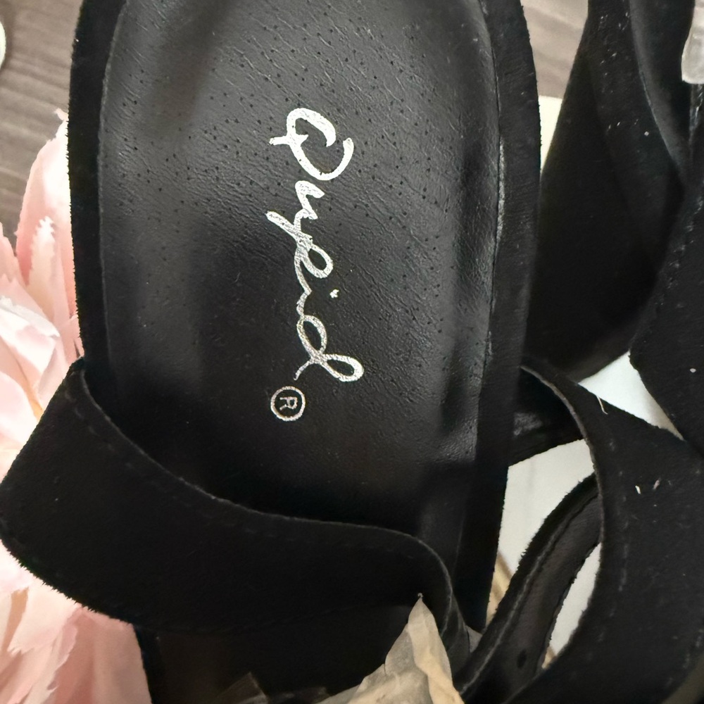 Qupid Black Heels with Pearl Accents - Size 8.5 - NWOB - Picture 3 of 6